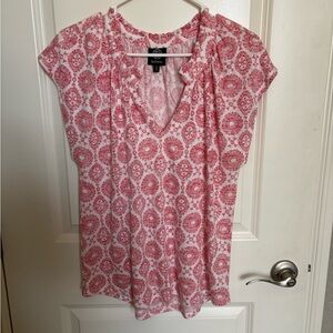 Bobeau Pink Relaxed Top with V-Neckline